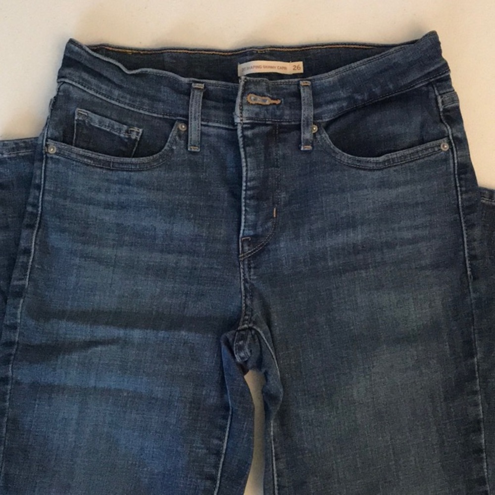 Levi’s 311 Shaping Skinny Capri jeans, size 26 (26x21)